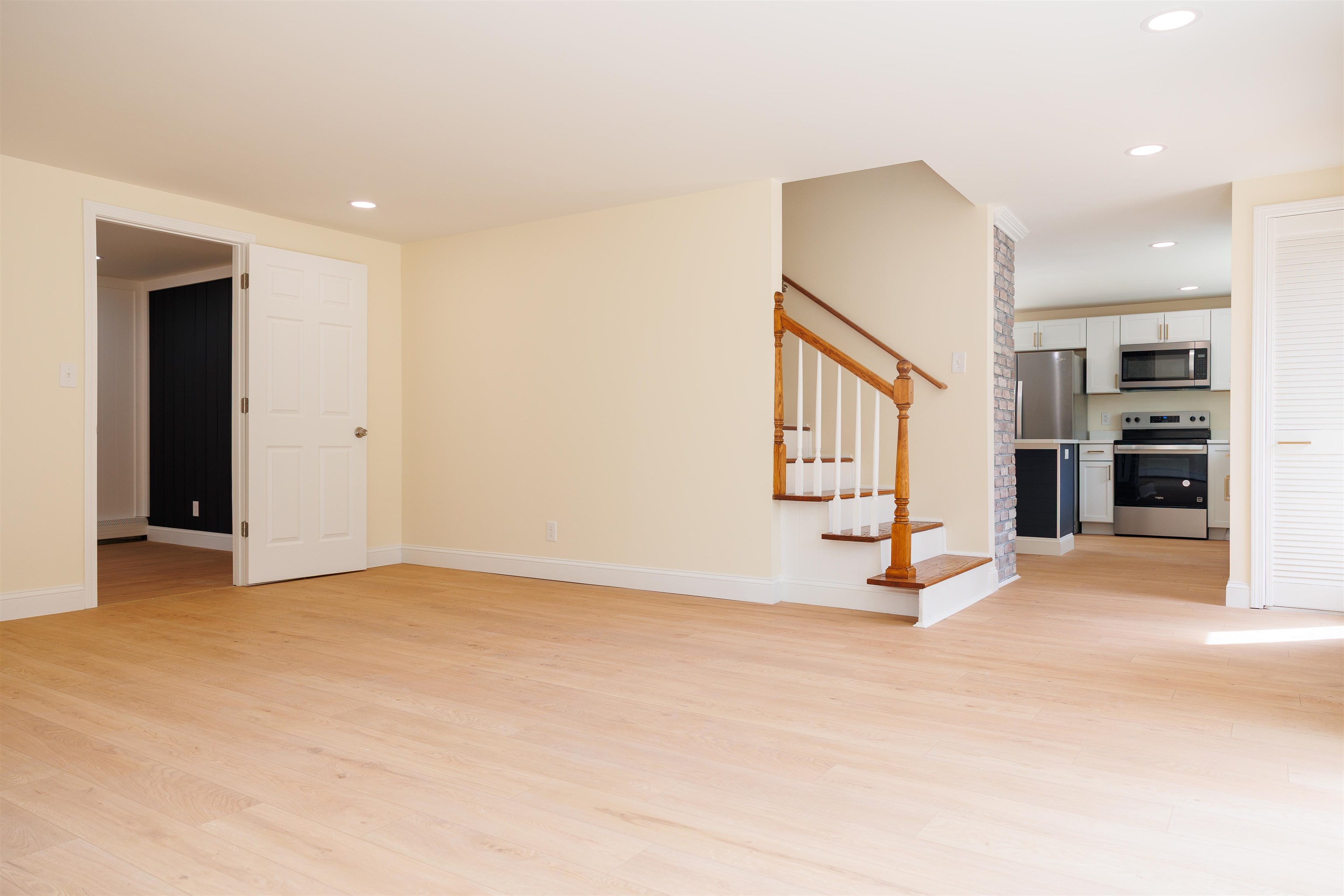 1206 Smyth Road Hooksett, NH 03106 - Photo 10 of 29