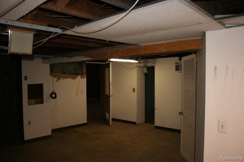 852 East Gunn Road Rochester, MI 48306 - Photo 24 of 25 2012-11-12 12.37.30.jpg
