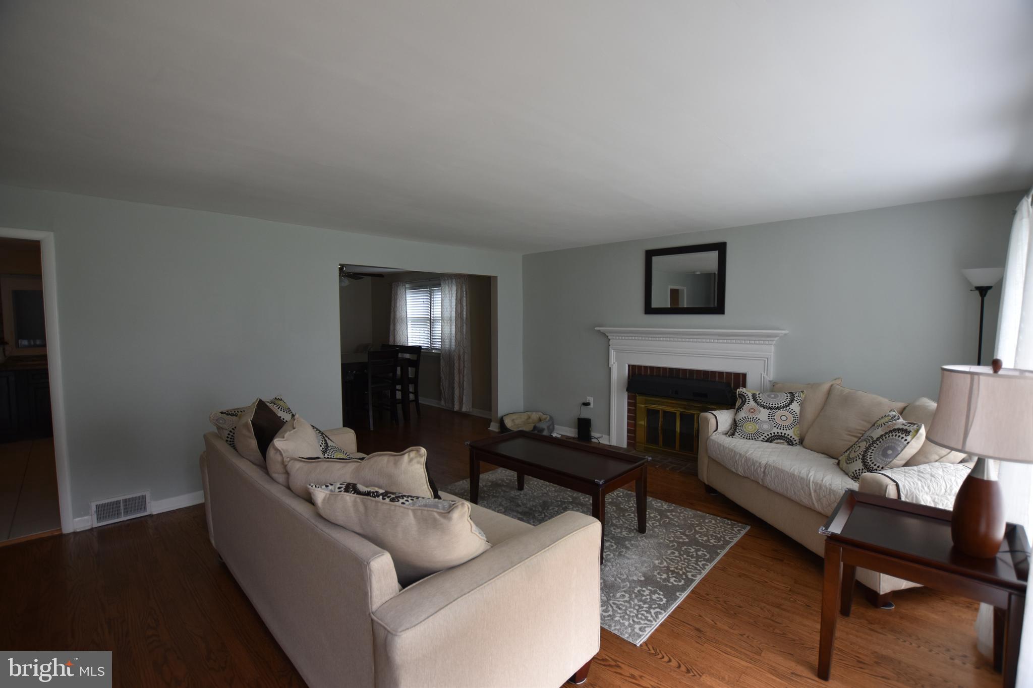 741 Rhoads Drive Springfield, PA 19064 - Photo 7 of 58 Living Room