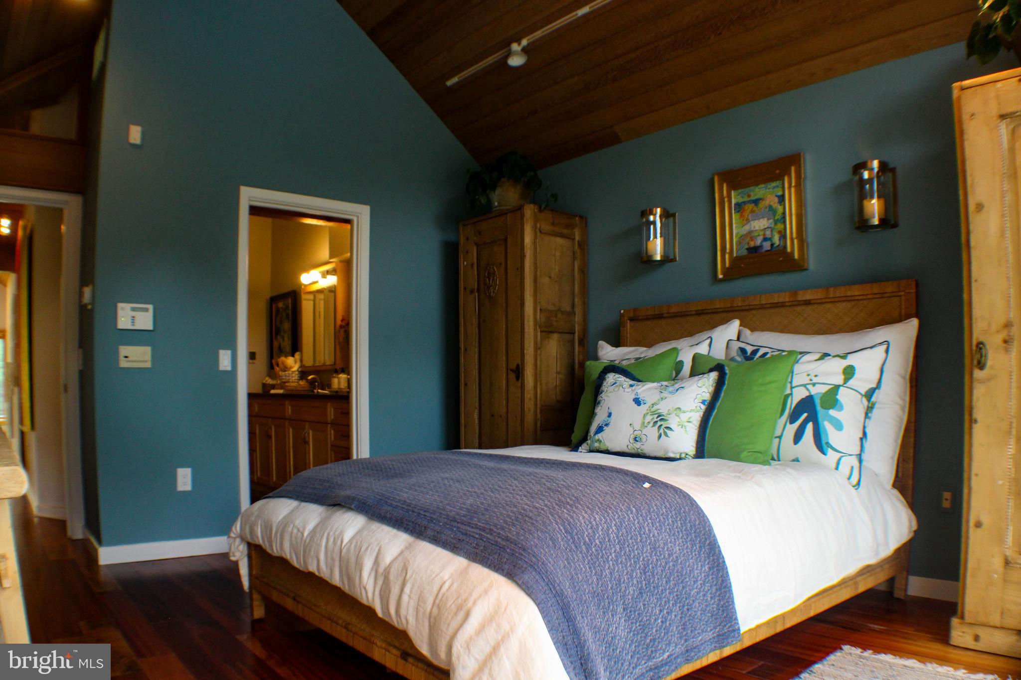 636 Almshouse Road Ivyland, PA 18974 - Photo 40 of 90 Primary