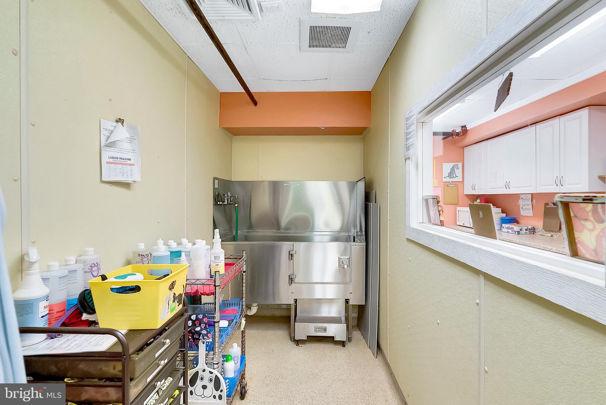 636 Almshouse Road Ivyland, PA 18974 - Photo 61 of 90 Kennel