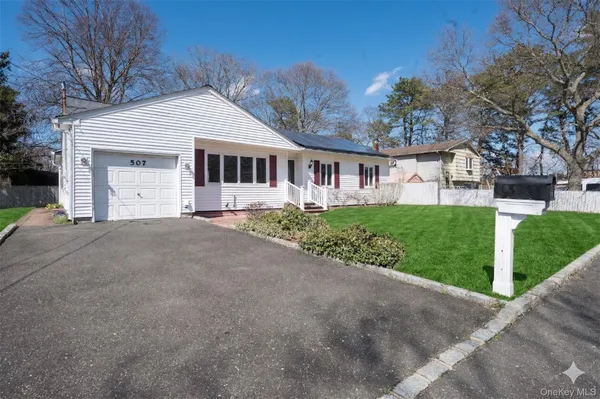 $599,000 | 507 Joan Street, Ronkonkoma, NY 11779