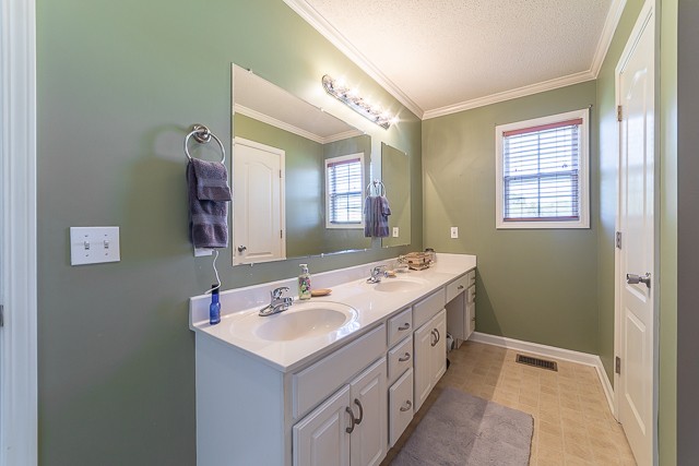 2259 Chester Harris Road Woodlawn, TN 37191 - Photo 10 of 24 Gallery Image 10
