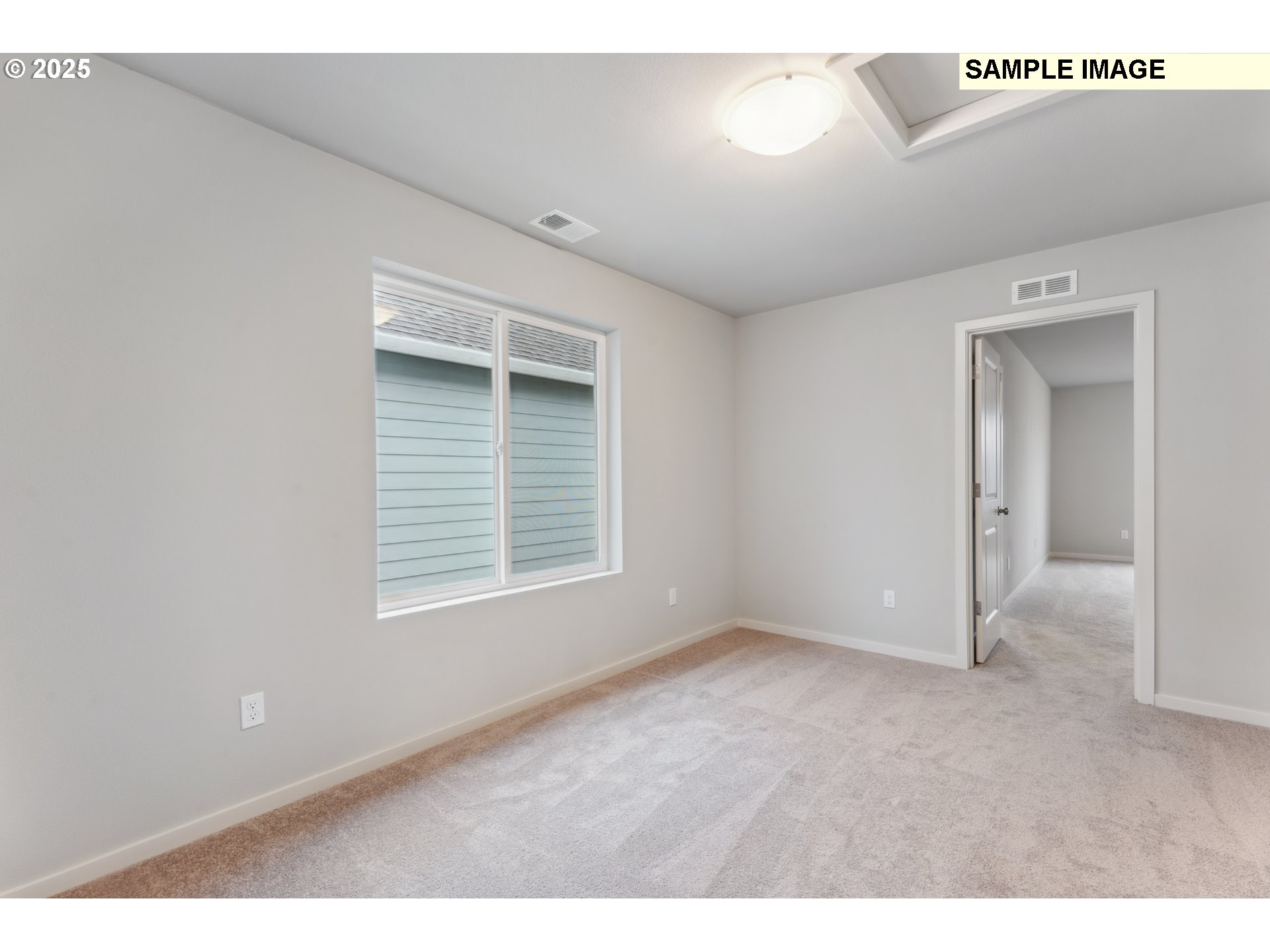 736 Merriott Lane Woodburn, OR 97071 - Photo 20 of 35 a view of an empty room with a window