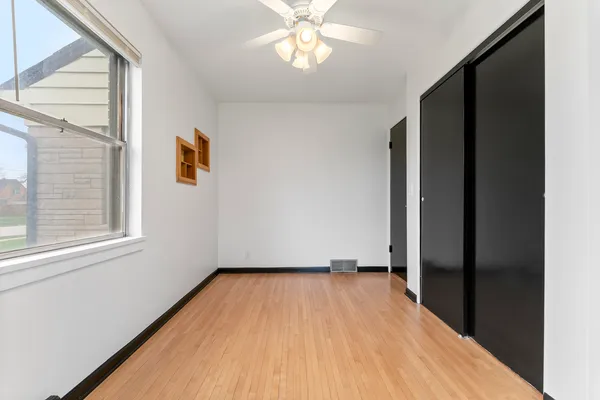 $379,999 | 84 South Weston Avenue, Elgin, IL 60123