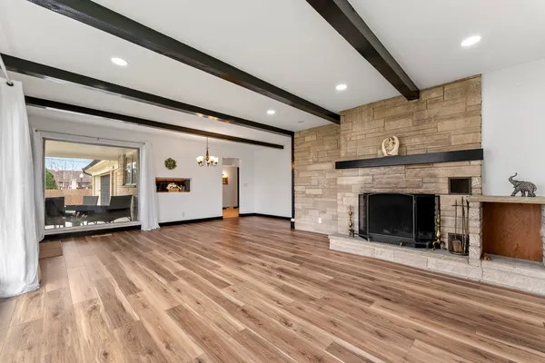 $379,999 | 84 South Weston Avenue, Elgin, IL 60123