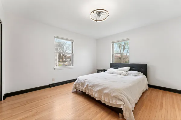 $379,999 | 84 South Weston Avenue, Elgin, IL 60123