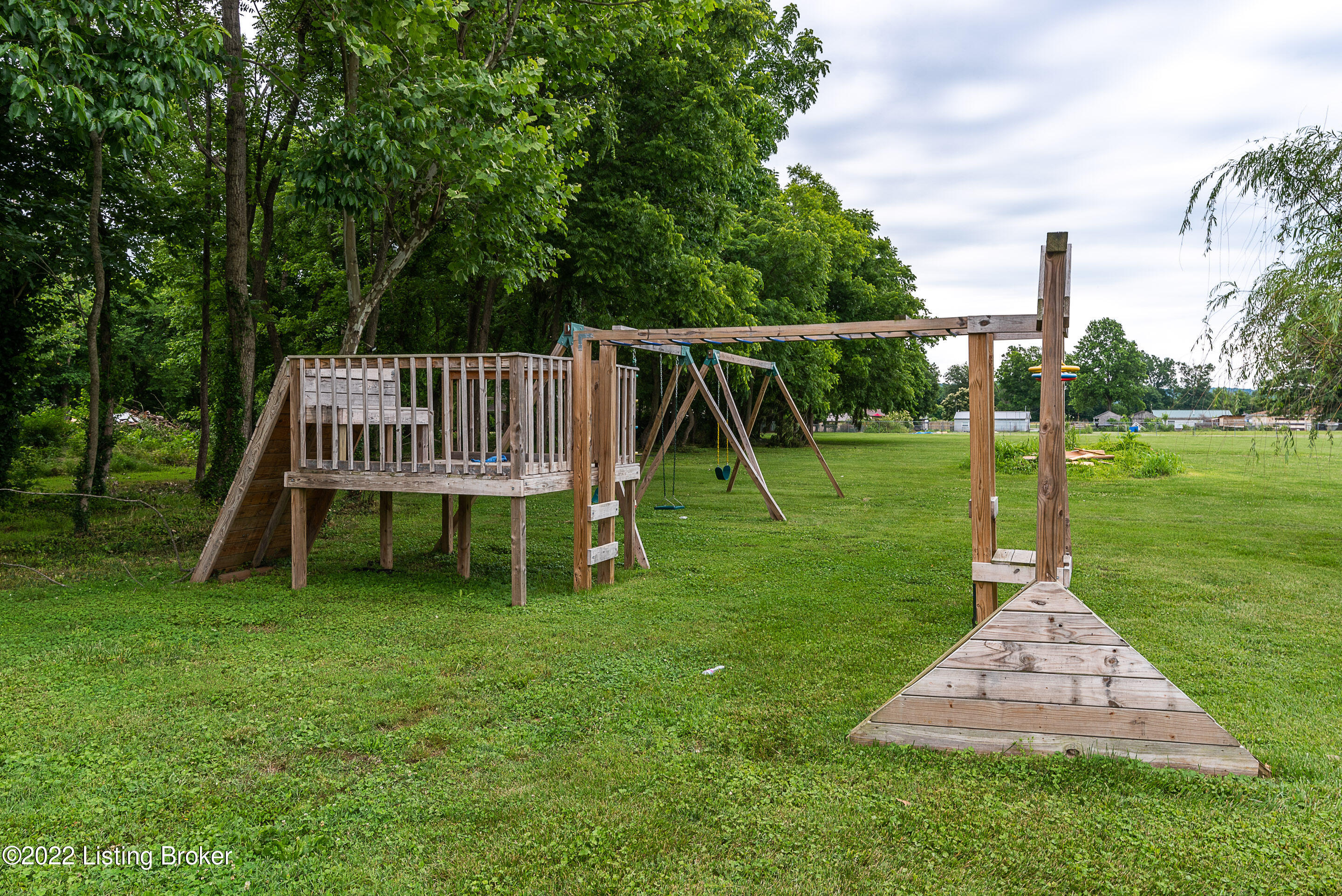 12707 Abbey Road Louisville, KY 40272 - Photo 13 of 42 DHI-13