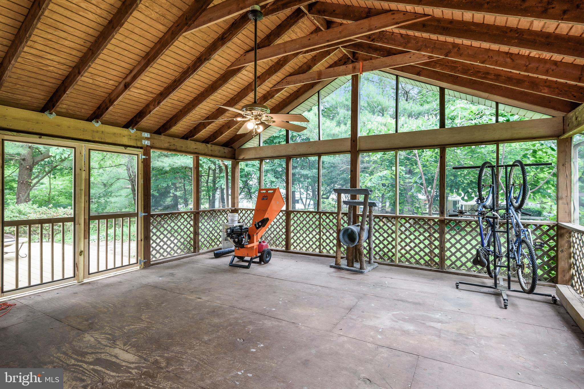 7 Carrollton Road Sterling, VA 20165 - Photo 37 of 39 Huge Screened-In Porch
