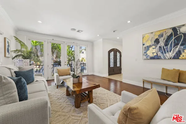 $6,995 | 1114 South La Peer Drive, Los Angeles, CA 90035