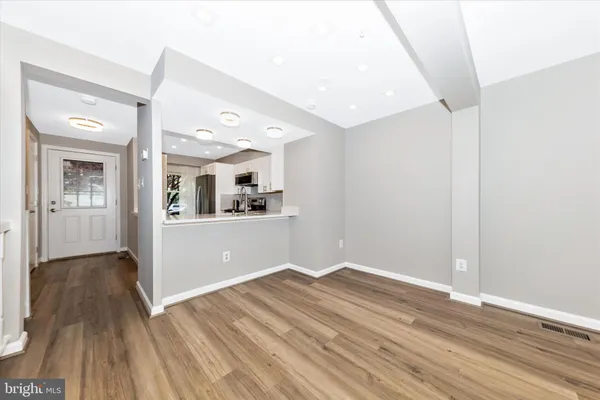 $450,000 | 106 Charing Court, Sterling, VA 20164