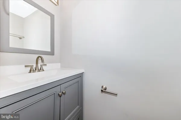 $450,000 | 106 Charing Court, Sterling, VA 20164