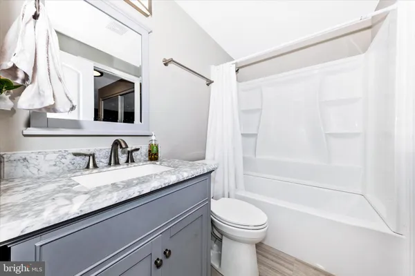 $450,000 | 106 Charing Court, Sterling, VA 20164