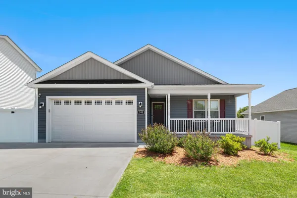$370,000 | 300 Stonewall Street, Strasburg, VA 22657