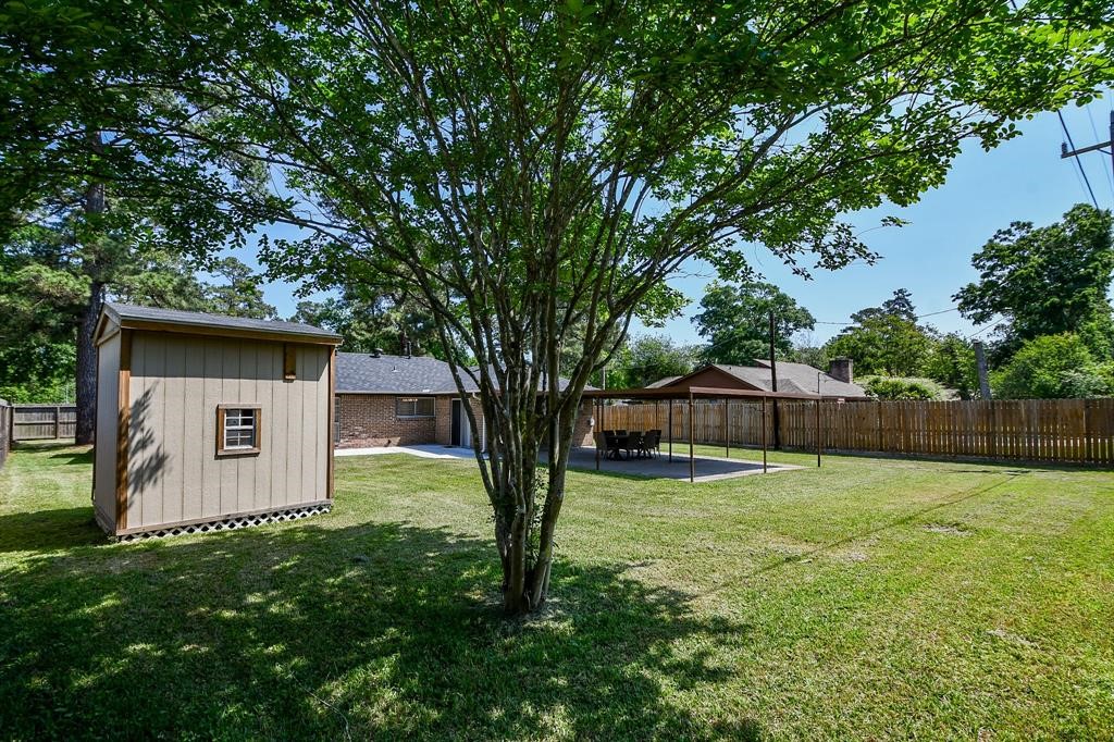 1747 Burning Tree Road Houston, TX 77339 - Photo 27 of 29 Gallery Image 27