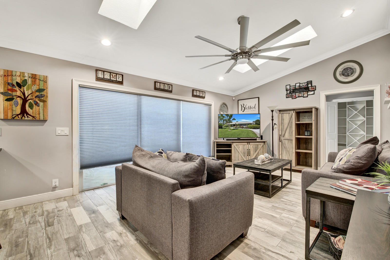 413 Old Country Road South Wellington, FL 33414 - Photo 17 of 110 23_CTG_8342_mls