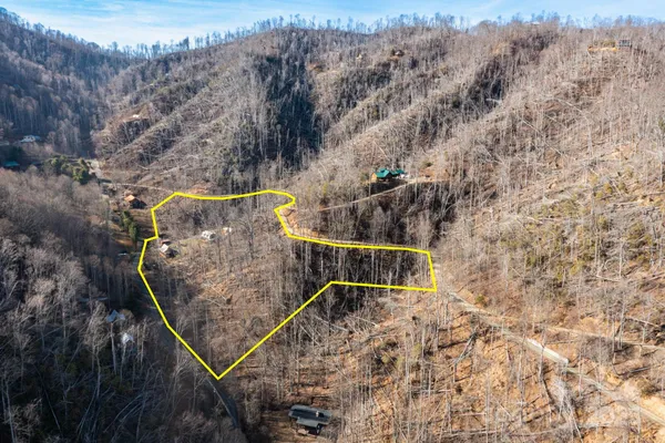 $480,000 | 1010 Melton Branch Road, Bakersville, NC 28705