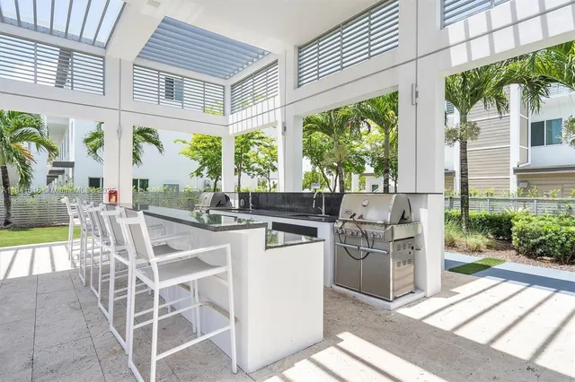 a view of a tennis court