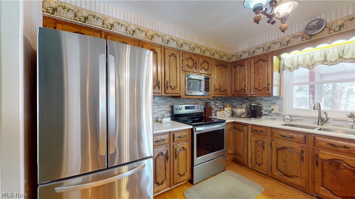 976 Braun Road Belpre, OH 45714 - Photo 13 of 48 KITCHEN WITH BEAUTIFUL CABINETS