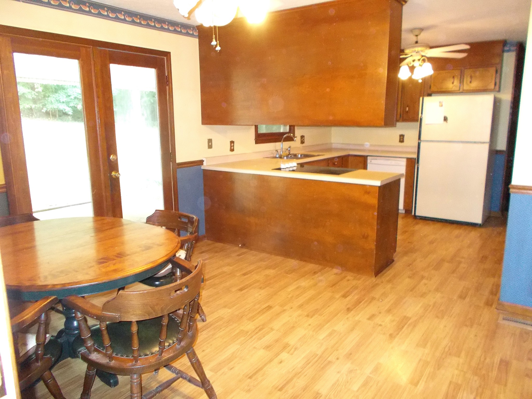 924 Woodhaven Road Lyles, TN 37098 - Photo 24 of 47 Large dining area in the kitchen.