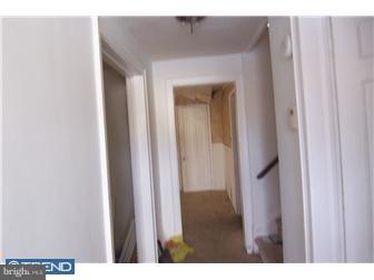 2870 Tuckahoe Road Camden, NJ 08104 - Photo 4 of 12 Foyer