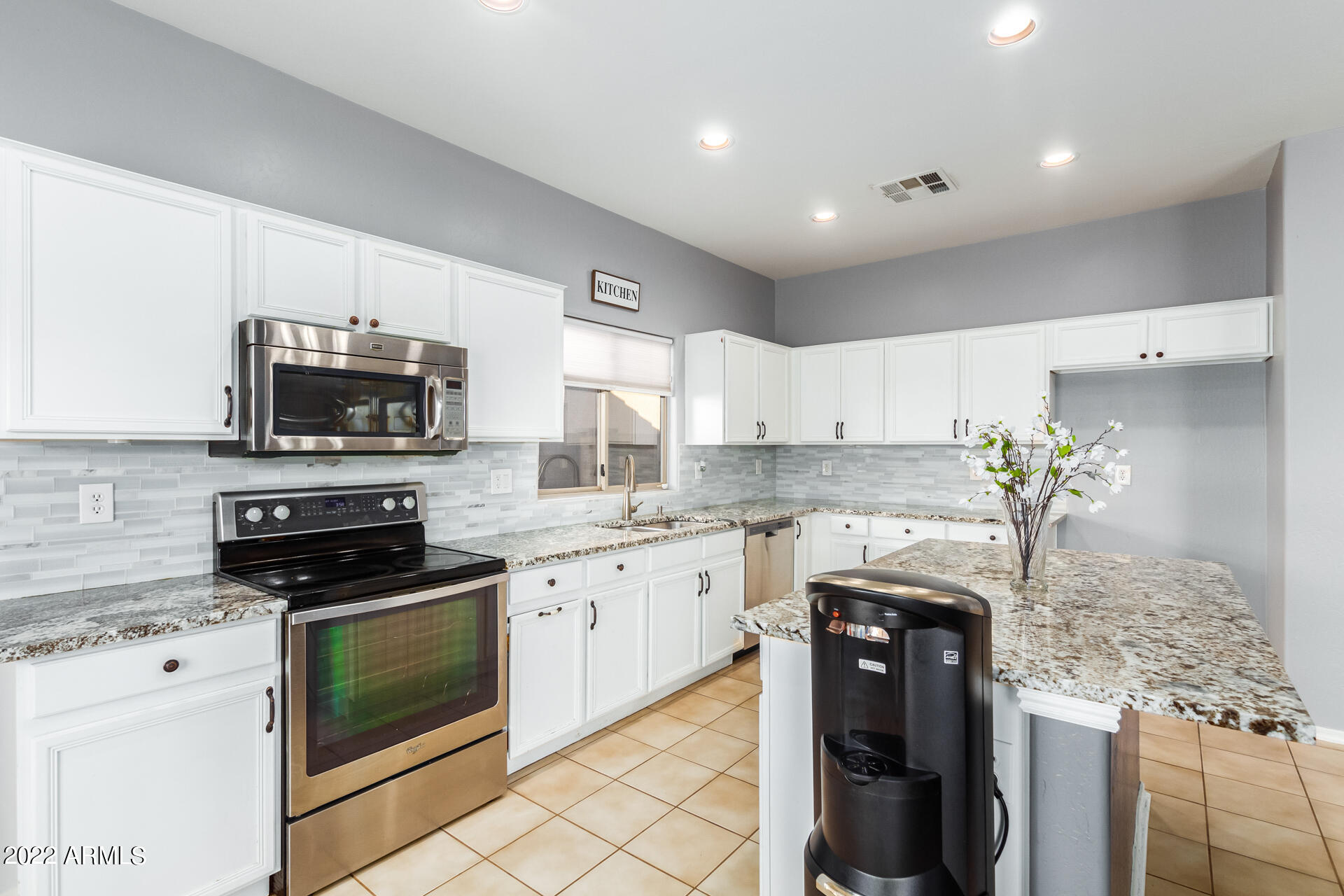 2614 West Darrel Road Phoenix, AZ 85041 - Photo 12 of 37 12 - Darrel