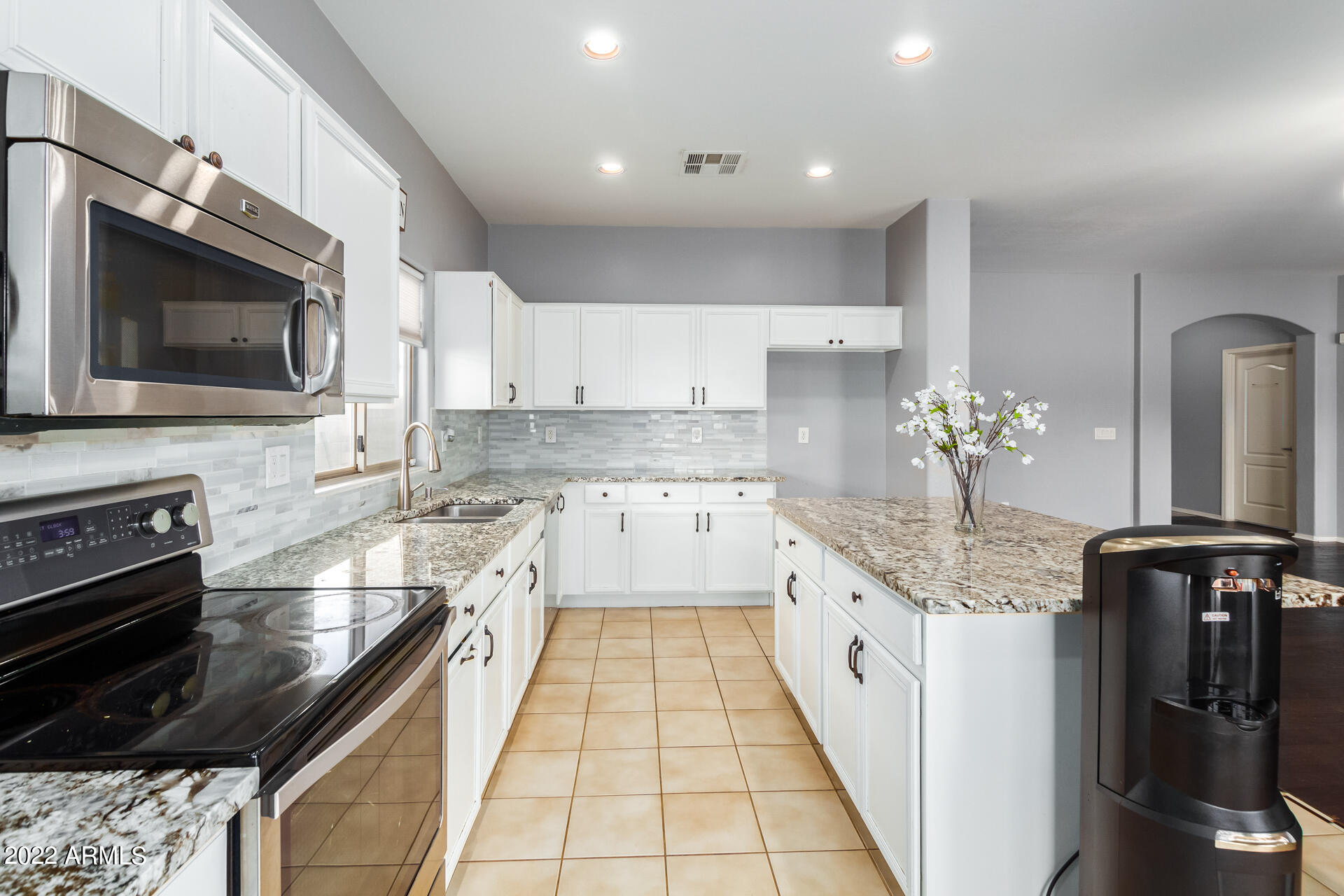 2614 West Darrel Road Phoenix, AZ 85041 - Photo 13 of 37 13 - Darrel