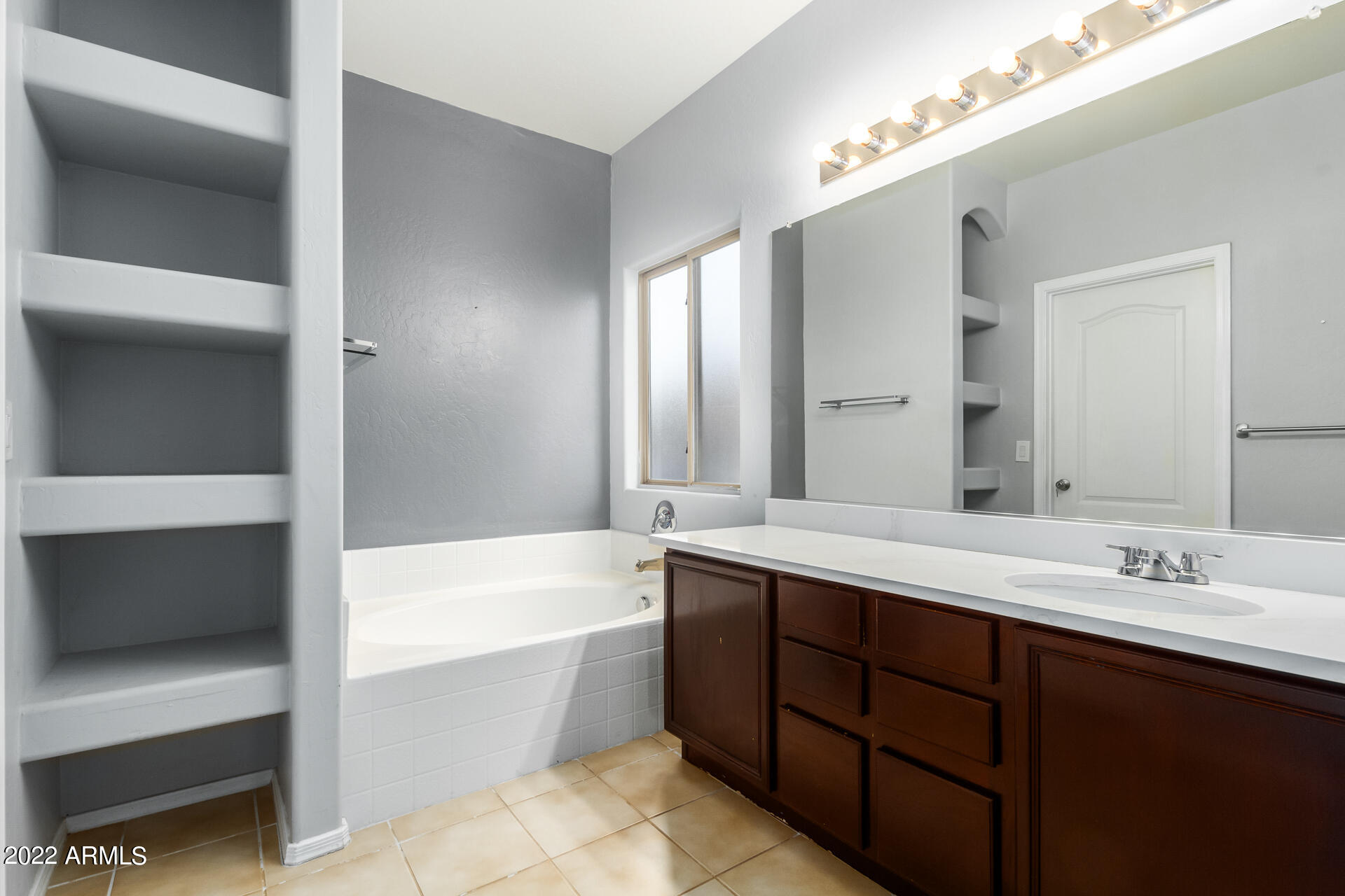 2614 West Darrel Road Phoenix, AZ 85041 - Photo 18 of 37 18 - Darrel