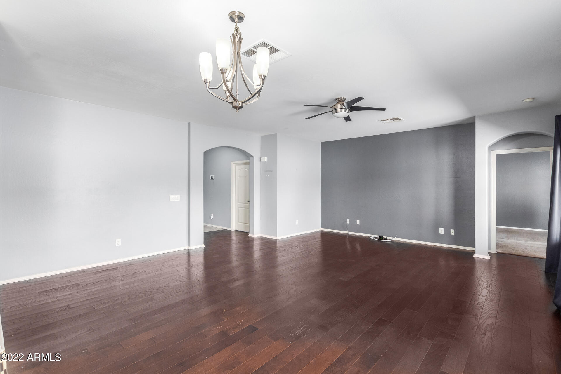 2614 West Darrel Road Phoenix, AZ 85041 - Photo 7 of 37 07 - Darrel