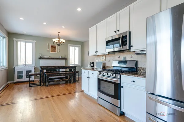 $359,900 | 644 Needlegrass Parkway, Antioch, IL 60002