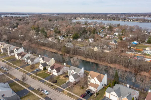 $359,900 | 644 Needlegrass Parkway, Antioch, IL 60002