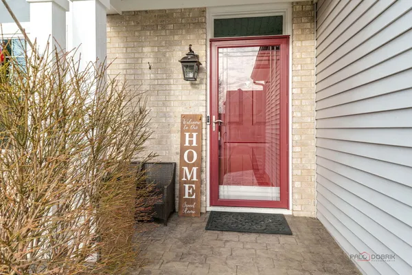 $359,900 | 644 Needlegrass Parkway, Antioch, IL 60002