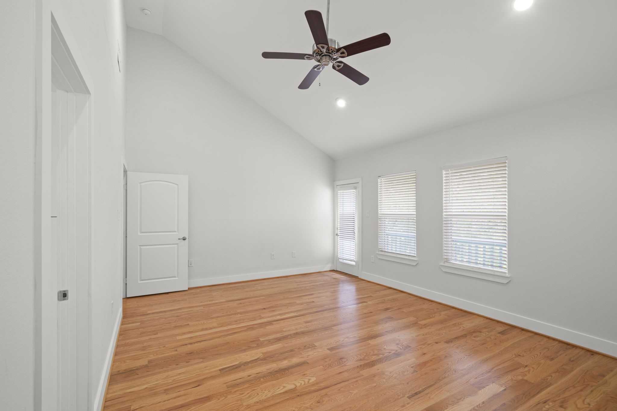 206 Burr Street, Unit A Houston, TX 77011 - Photo 32 of 46