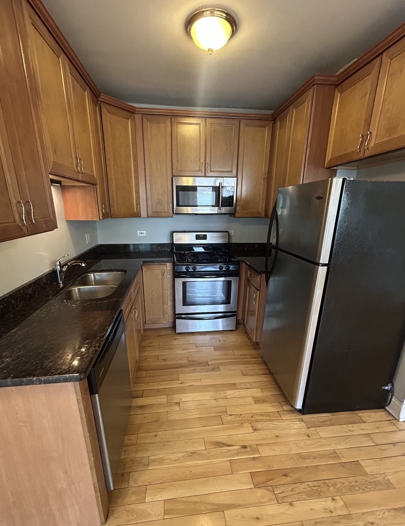 4542 West George Street, Unit 2 Chicago, IL 60641 - Photo 8 of 13