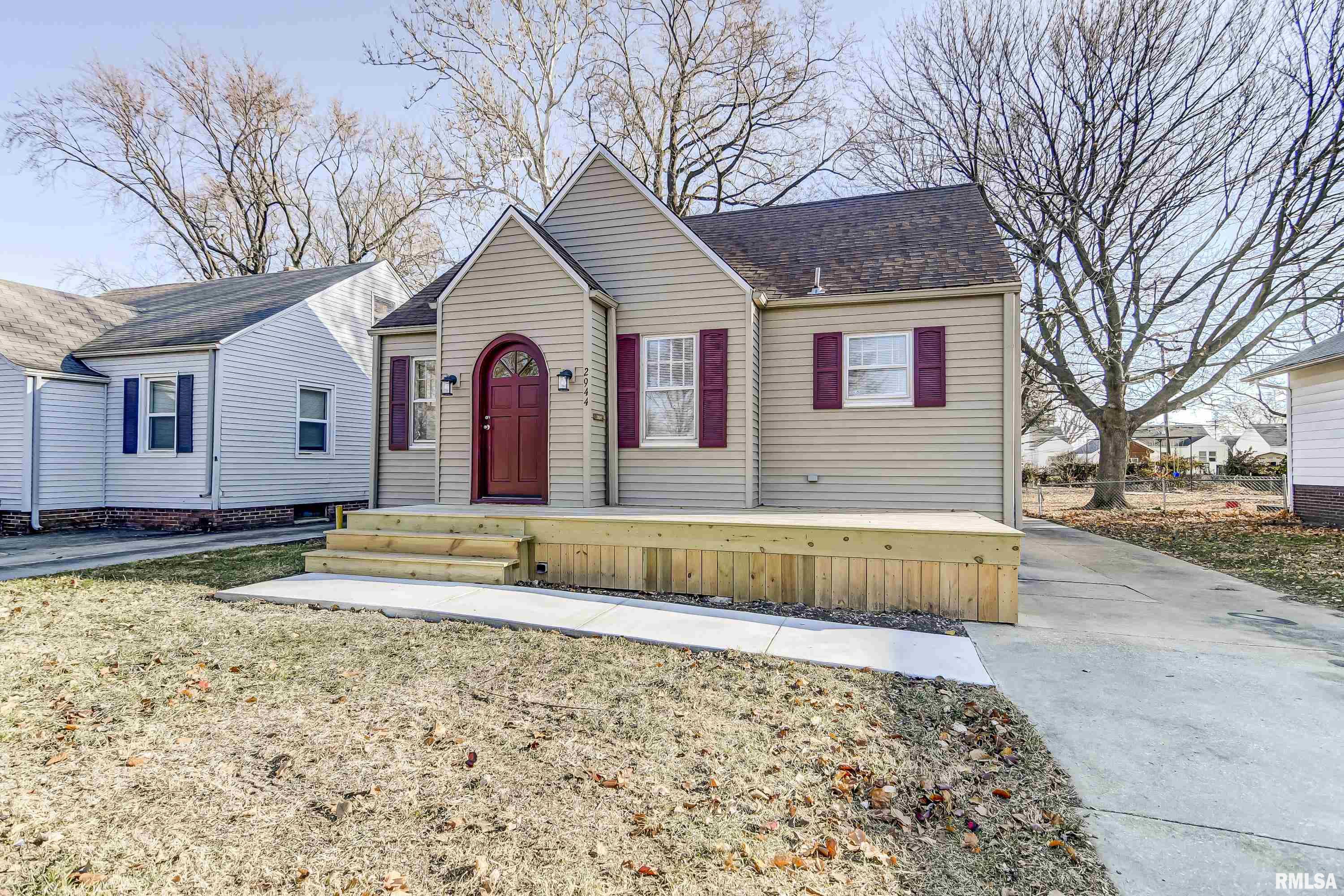 2944 South 4th Street Springfield, IL 62703 - Photo 2 of 36