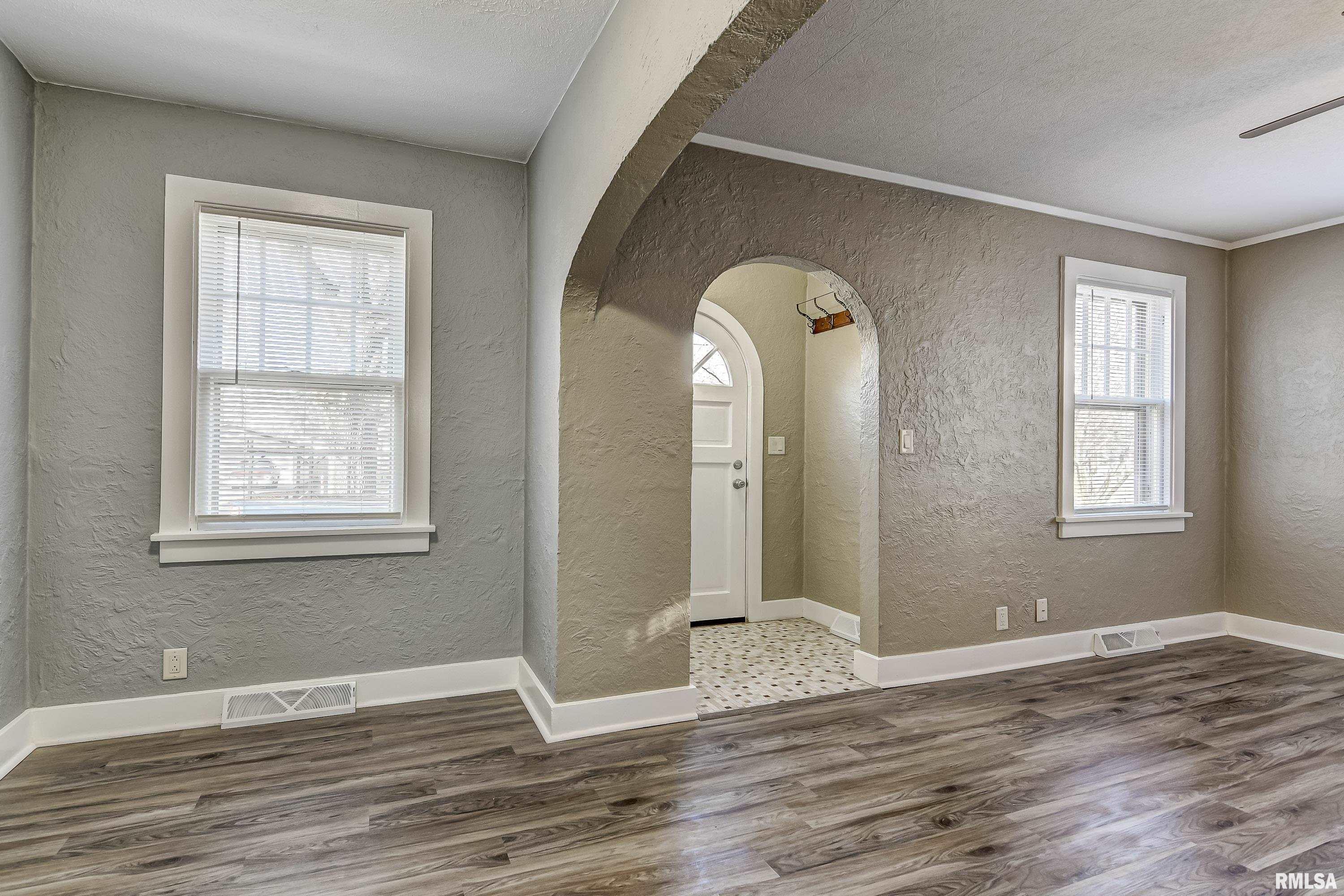 2944 South 4th Street Springfield, IL 62703 - Photo 5 of 36