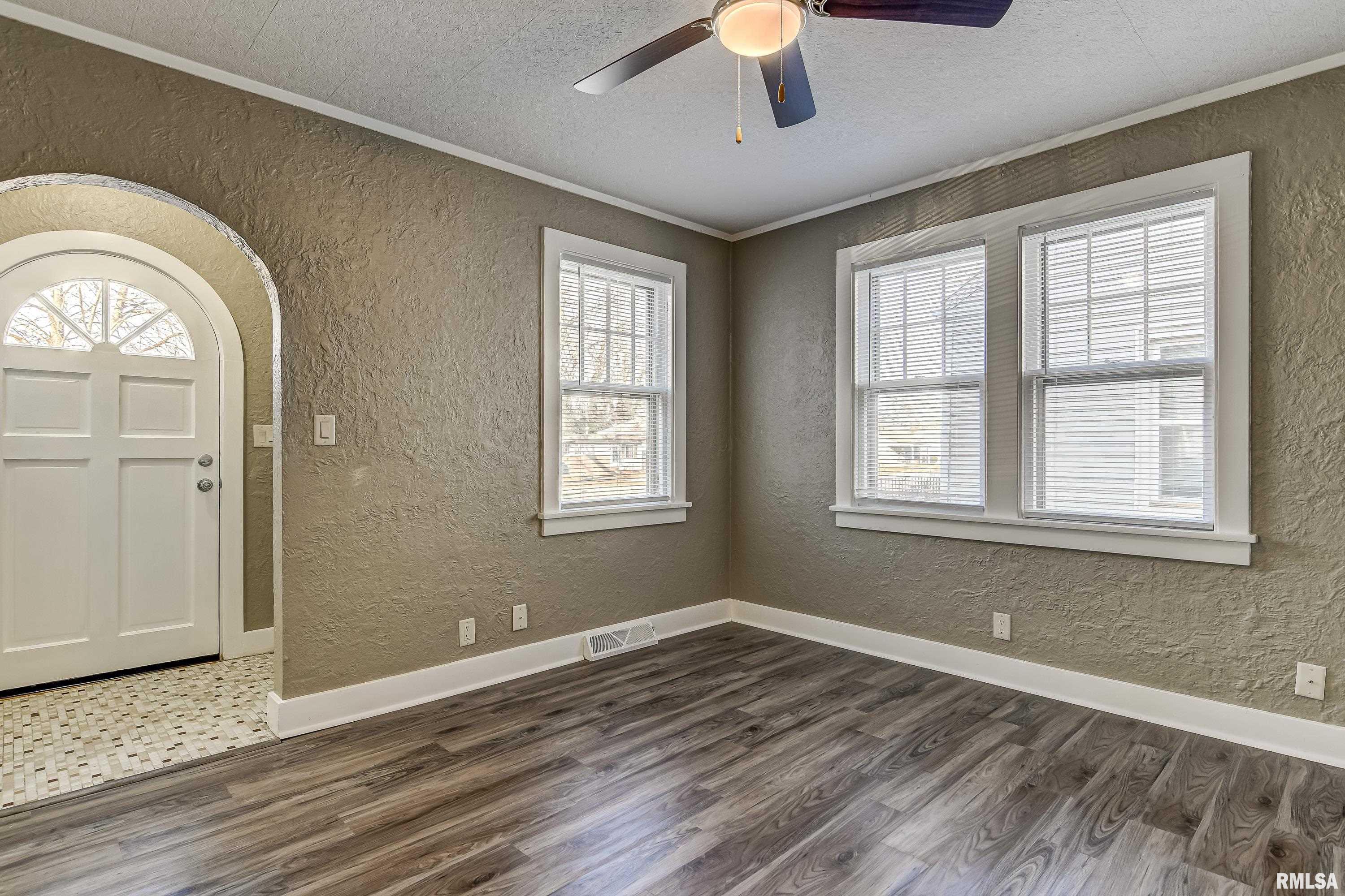 2944 South 4th Street Springfield, IL 62703 - Photo 7 of 36