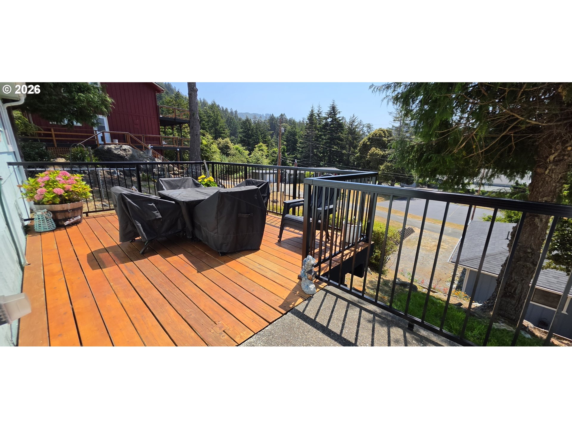 29785 Hounddog Road Gold Beach, OR 97444 - Photo 20 of 30 Deck