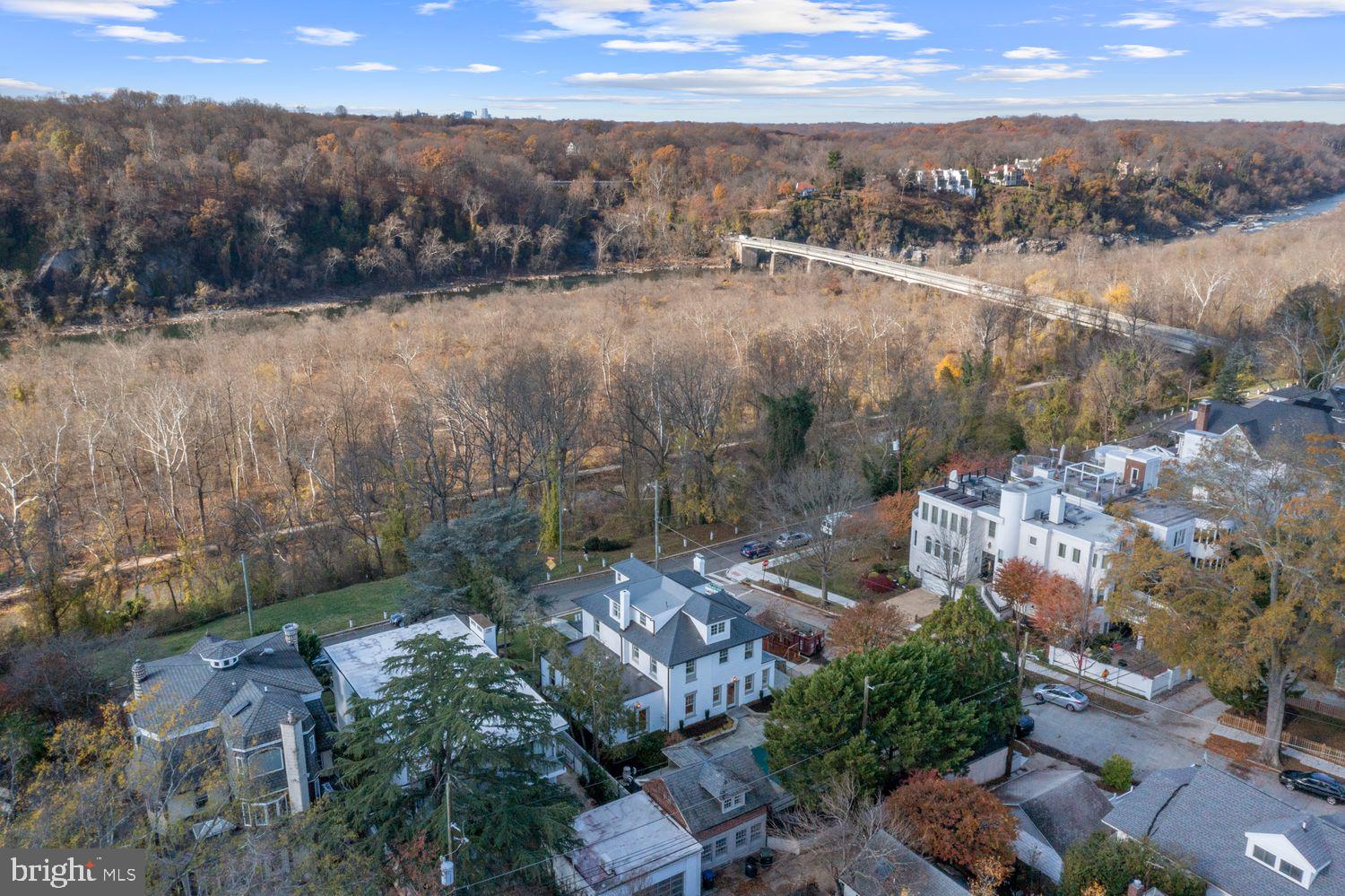 9000 12th ave nw (86) 사진