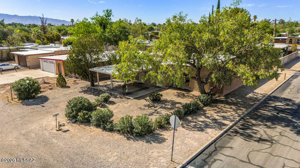 4502 East Fort Lowell Road Tucson, AZ 85712 - Photo 2 of 46