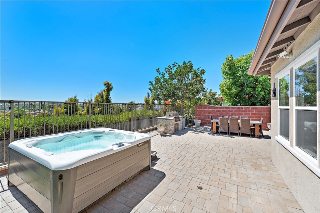 10 Blue Spruce Drive Ladera Ranch, CA 92694 - Photo 37 of 45 a view of a patio with a table and chairs