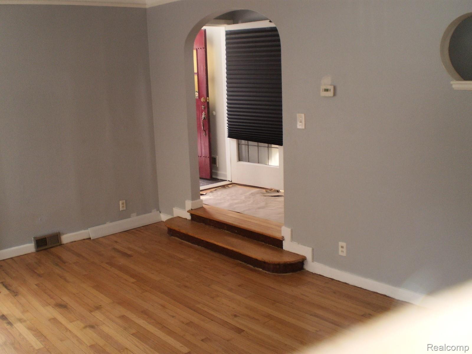 14351 Rutland Street Detroit, MI 48227 - Photo 3 of 24 P8011065.JPG