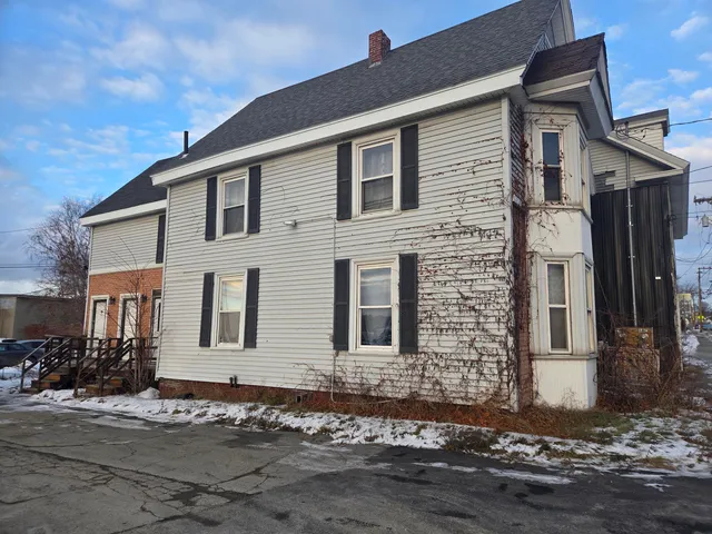 $189,900 | 10 North Main Street, Brewer, ME 04412