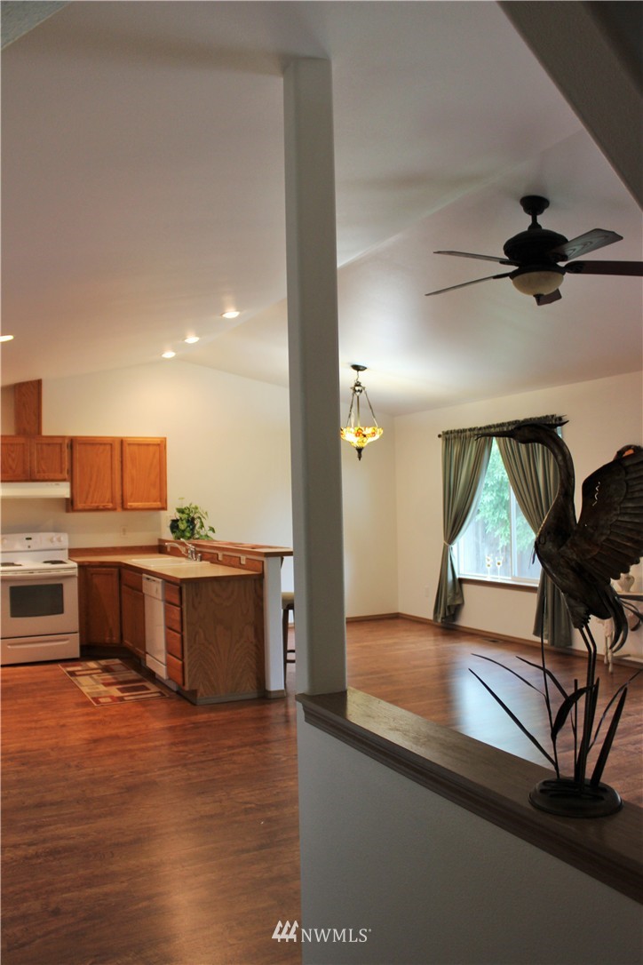 17320 Privet Court Southwest Rochester, WA 98579 - Photo 5 of 7