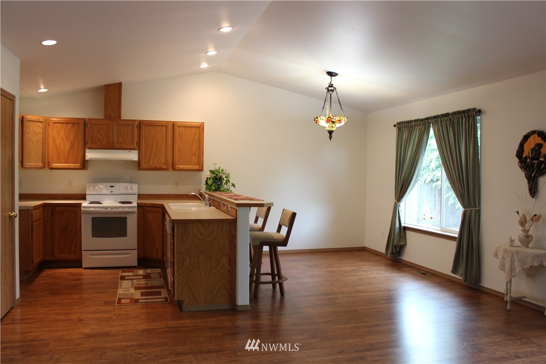 17320 Privet Court Southwest Rochester, WA 98579 - Photo 6 of 7