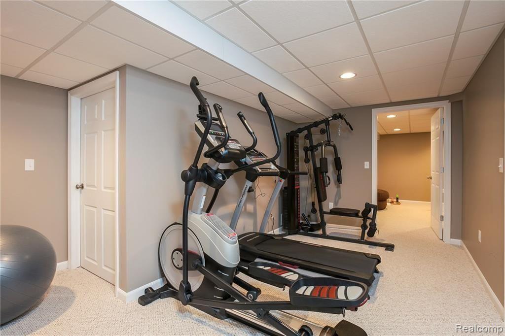 4605 Deer Springs Court Rochester, MI 48306 - Photo 20 of 23