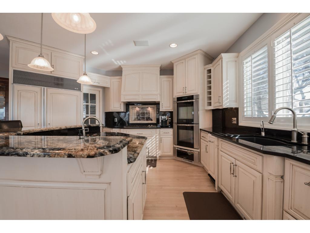 10563 Bluff Road Eden Prairie, MN 55347 - Photo 13 of 42 Gallery Image 13