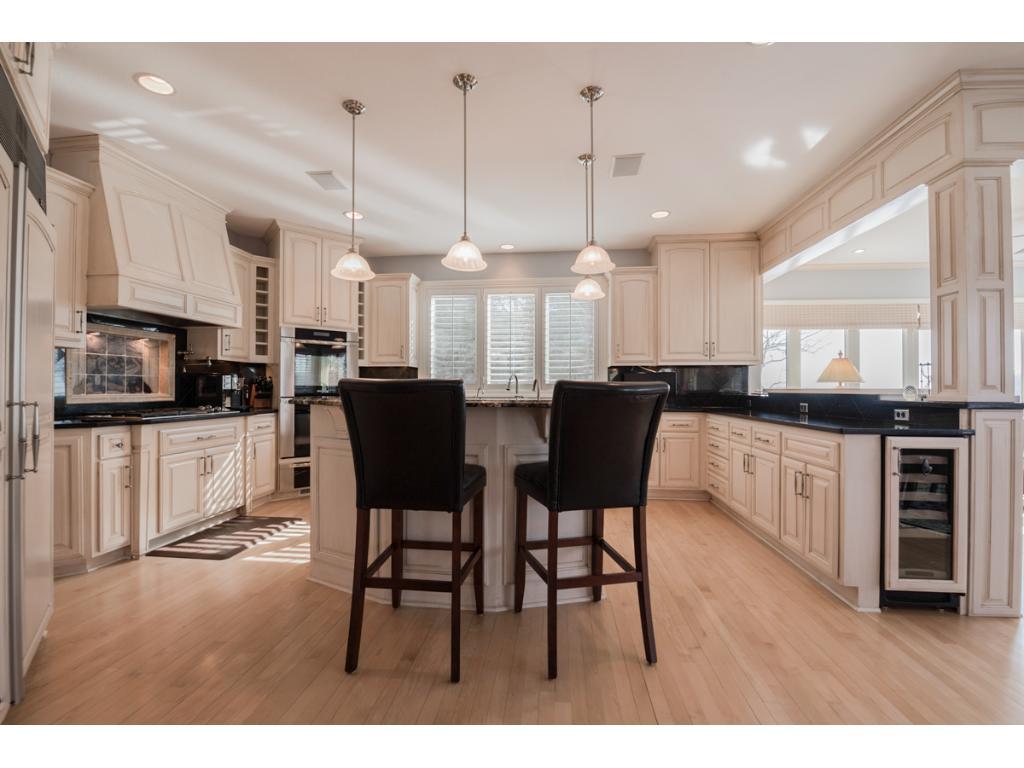 10563 Bluff Road Eden Prairie, MN 55347 - Photo 16 of 42 Gallery Image 16