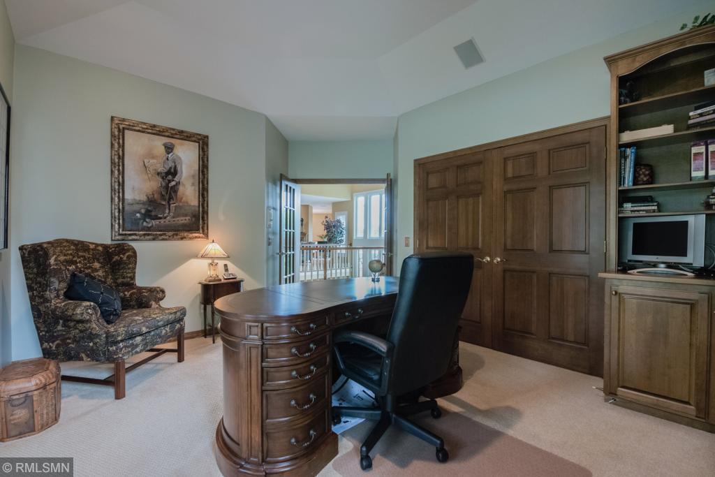 10563 Bluff Road Eden Prairie, MN 55347 - Photo 19 of 42 Gallery Image 19