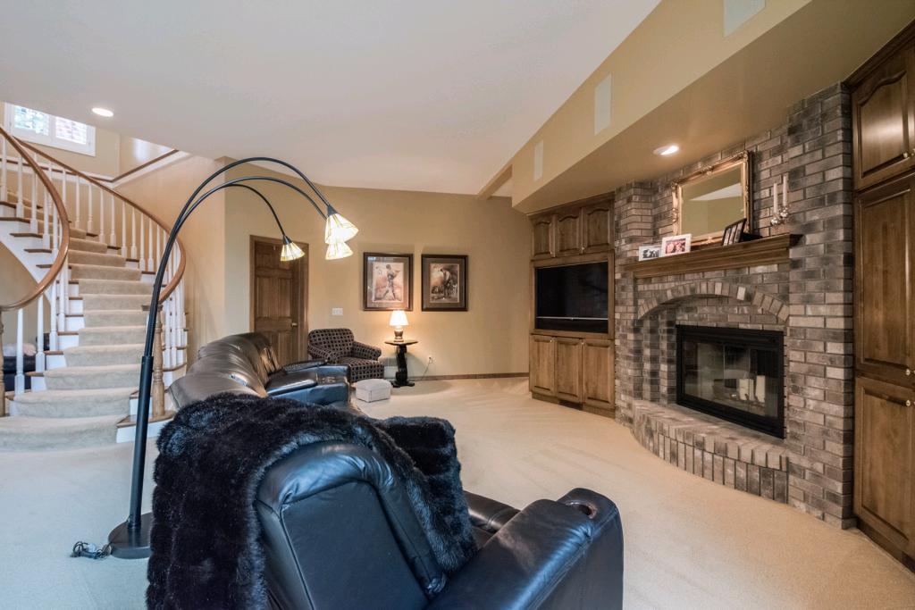 10563 Bluff Road Eden Prairie, MN 55347 - Photo 25 of 42 Gallery Image 25